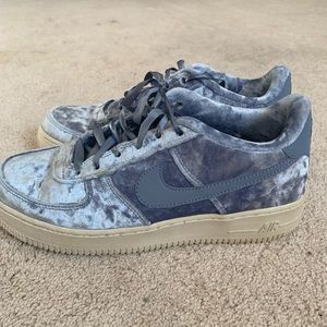 Nike Air Force 1 shoes size 7 includes box